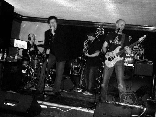 Dave Brons @ the Beehive